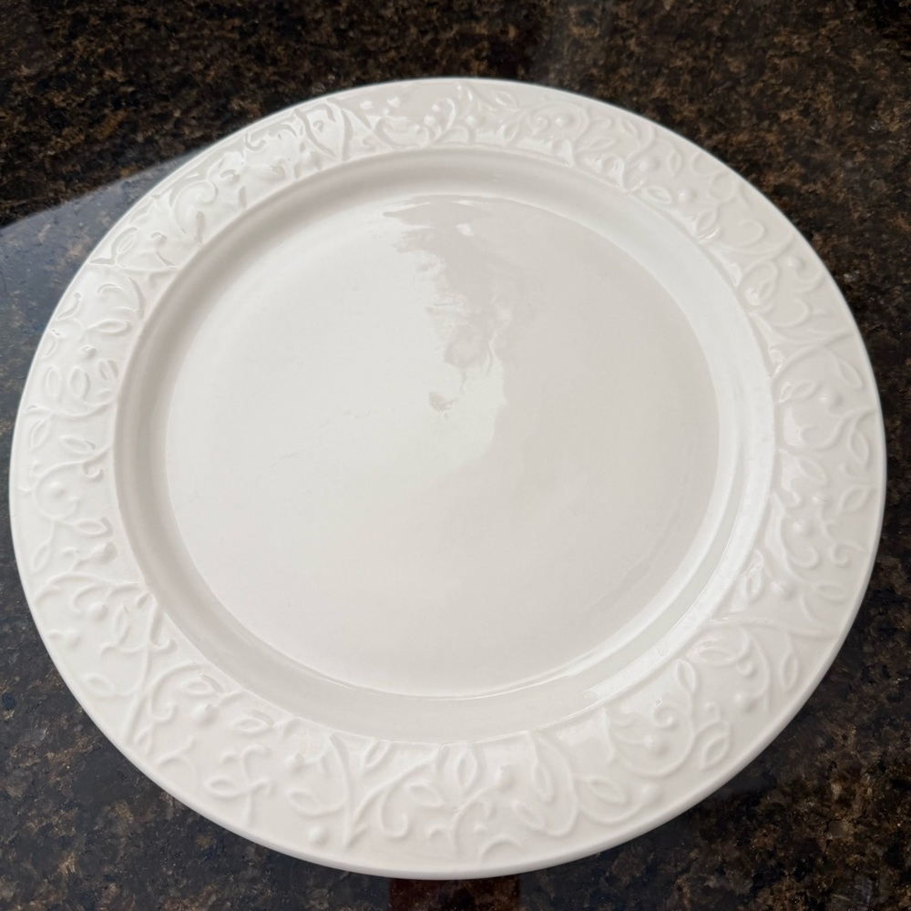 Tanglewood by THE CELLAR Round Platter